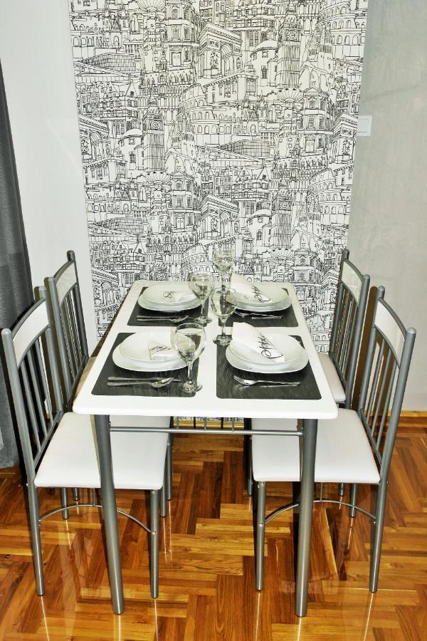 Unique Town Apartment. Clear Comfort. Appartement Budapest