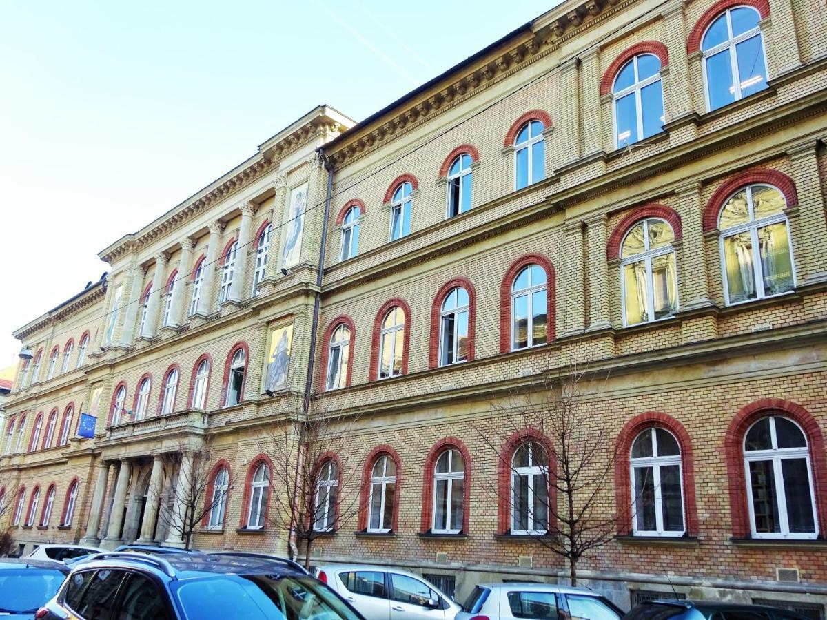 Unique Town Apartment. Clear Comfort. Apartament